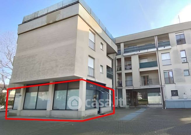 Ufficio in commerciale in Via Padre Reginaldo Giuliani 95