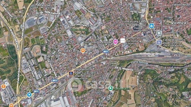 Ufficio in commerciale in 
