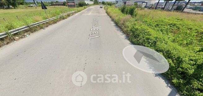 Ufficio in commerciale in Via Boscofangone
