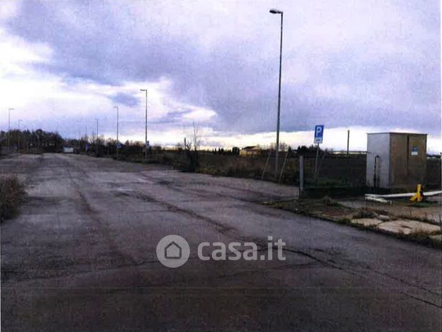Terreno agricolo in commerciale in 