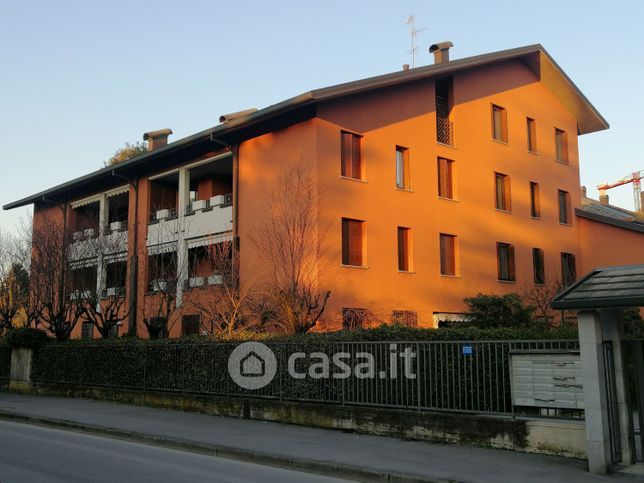 Appartamento in residenziale in Via Giovanbattista Aguggiari 18