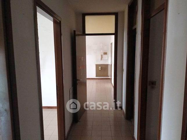 Appartamento in residenziale in Via C. Cattaneo 14