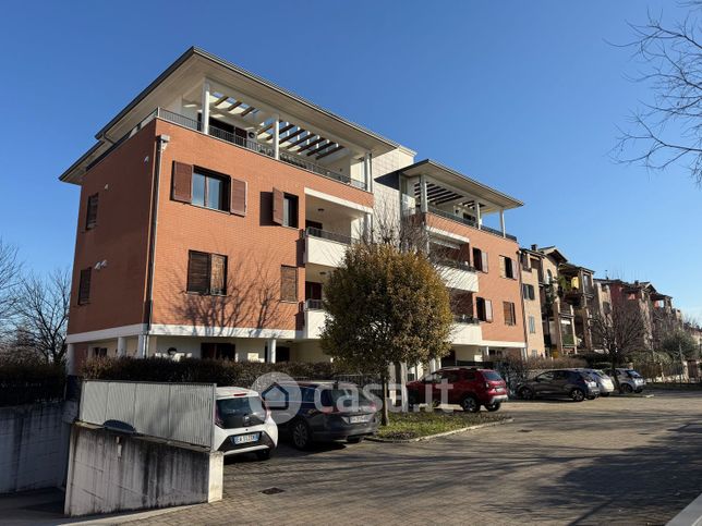 Appartamento in residenziale in Via Buzzati Traverso 10