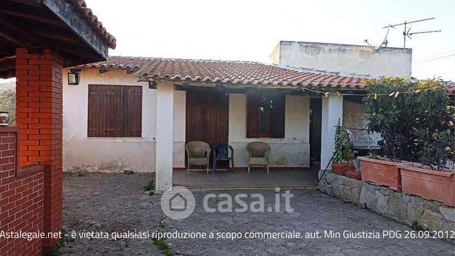Casa indipendente in residenziale in