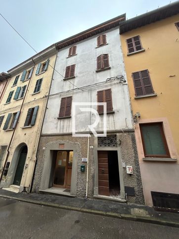 Appartamento in residenziale in Via A. Ranieri Biscia 5