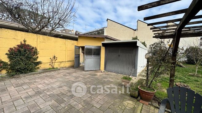 Casa indipendente in residenziale in Corso Novara 119