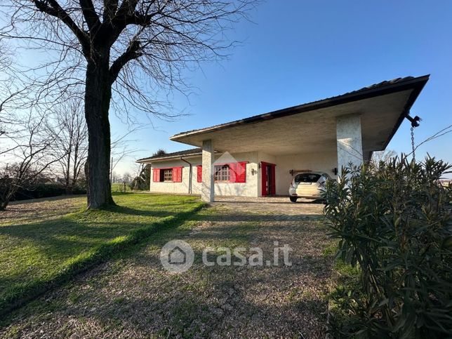 Villa in residenziale in Borgo Roldi 50