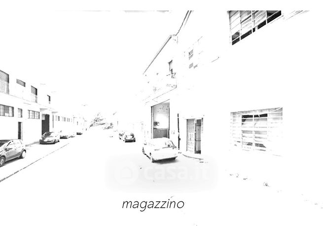 Capannone in commerciale in