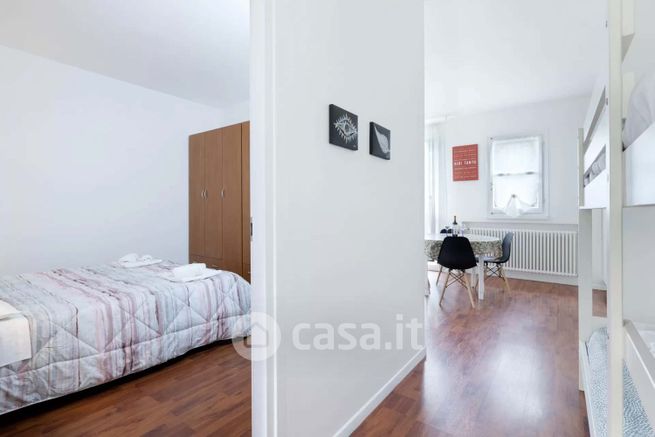 Appartamento in residenziale in Viale dei Pini 19