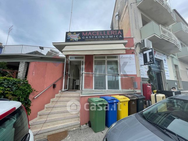 Casa indipendente in residenziale in 