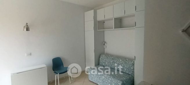 Appartamento in residenziale in Via Filippo Tajani 1