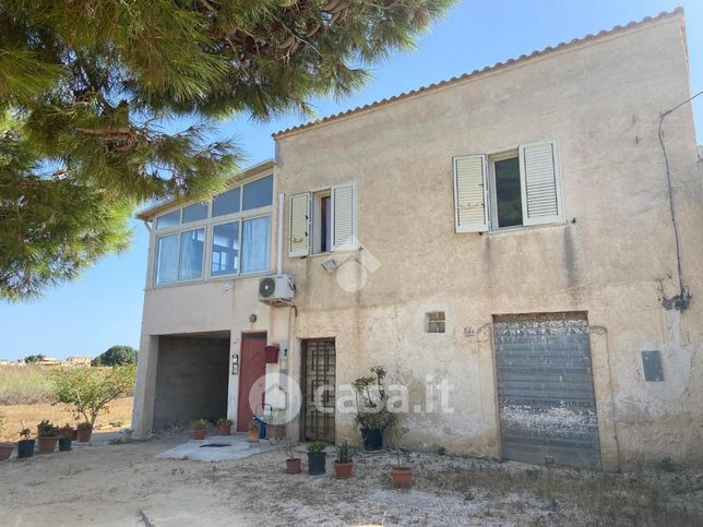 Casa bi/trifamiliare in residenziale in Contrada San Giuseppe Tafalia