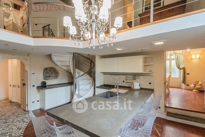 Villa in residenziale in Via Parrocchiale 3
