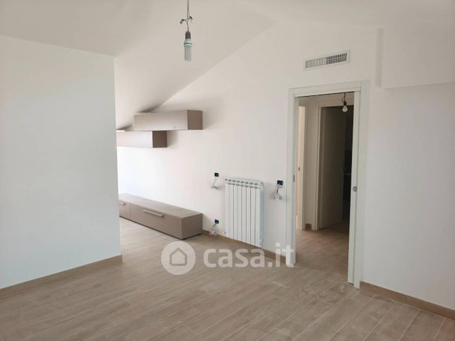 Appartamento in residenziale in Via Circumvallazione