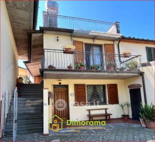 Appartamento in residenziale in Via Gino Merlini 15 A