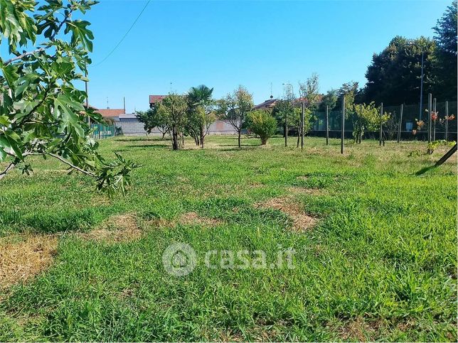 Terreno agricolo in commerciale in Via Novara 5 B