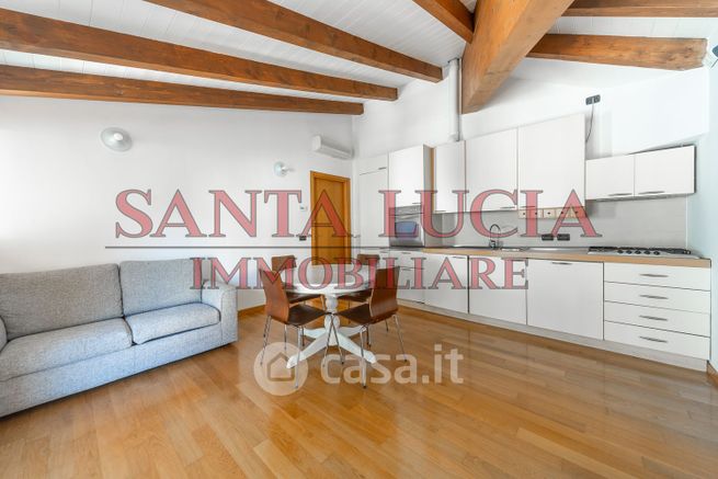 Appartamento in residenziale in Via Privata Eugenio Gignous 11