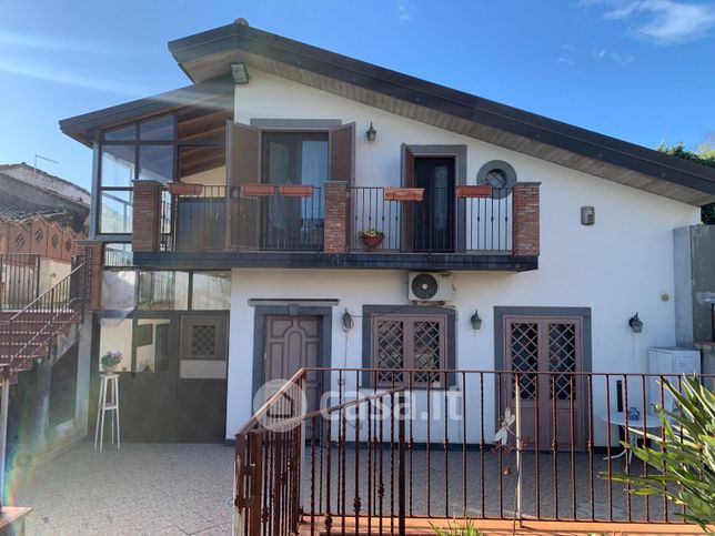 Villa in residenziale in 