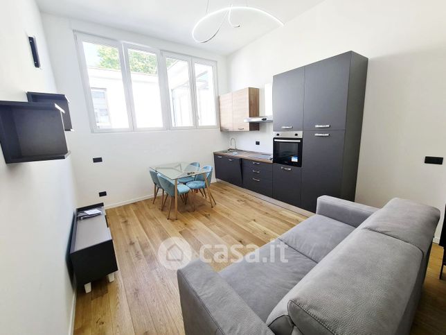 Appartamento in residenziale in Via Andrea Cesalpino 60