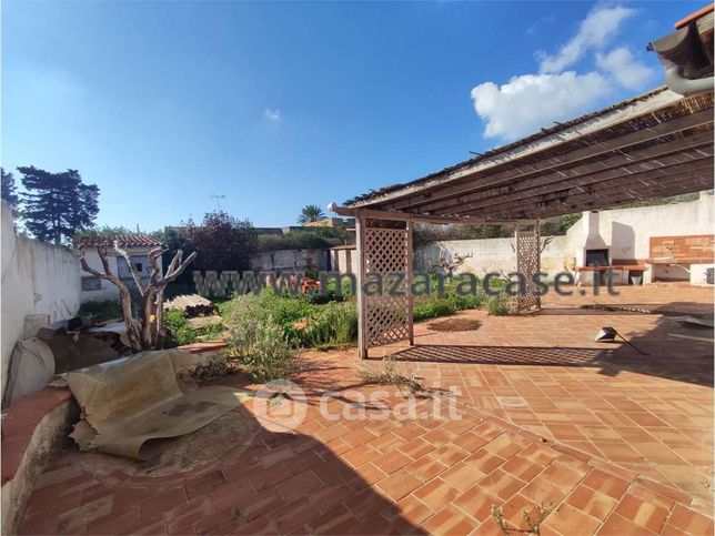 Villa in residenziale in 
