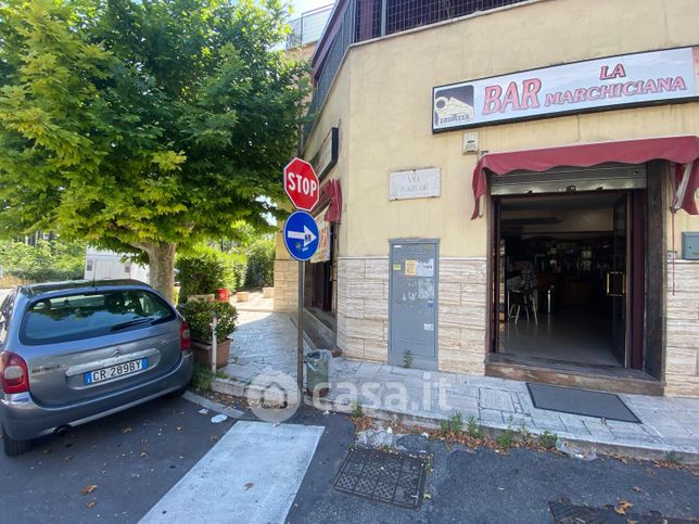 Negozio/locale commerciale in commerciale in Via Tiburtina Valeria 80