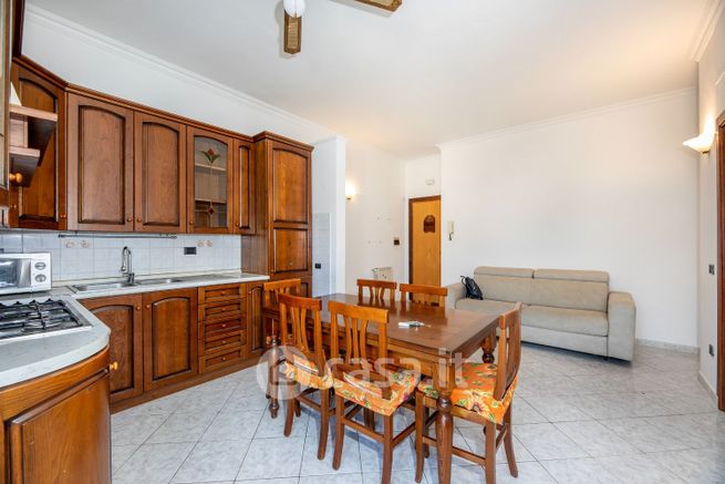 Appartamento in residenziale in Via Molise 61