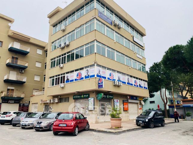 Ufficio in commerciale in Via Bernardo Mattarella 167