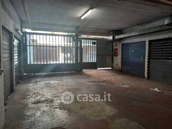 Garage/posto auto in residenziale in Piazza Ener Bettica 38