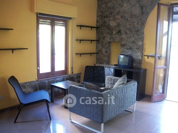 Appartamento in residenziale in Via Podenzana