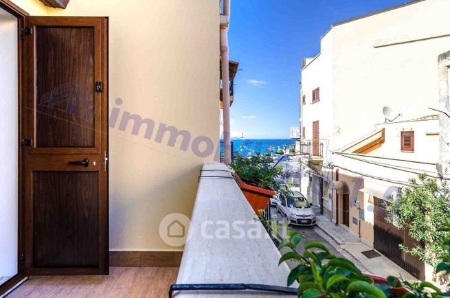 Casa indipendente in residenziale in Via Vittor Pisani 1
