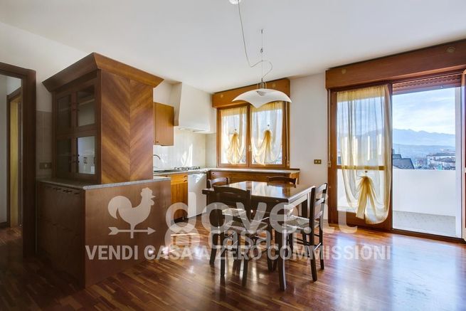 Appartamento in residenziale in Viale Dolomiti 27