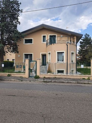 Ufficio in commerciale in Via Francesco Baracca