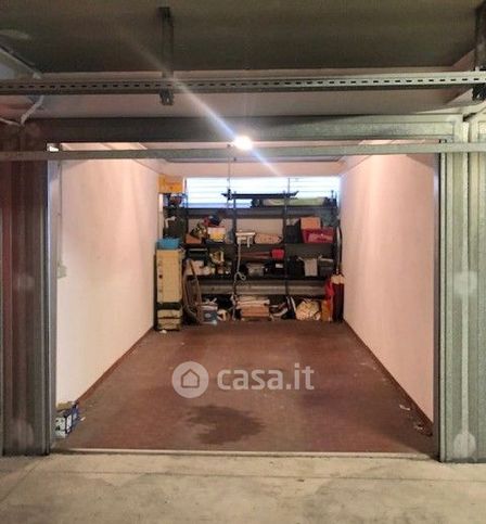 Box/posto auto in residenziale in Via Ghio Gio Batta