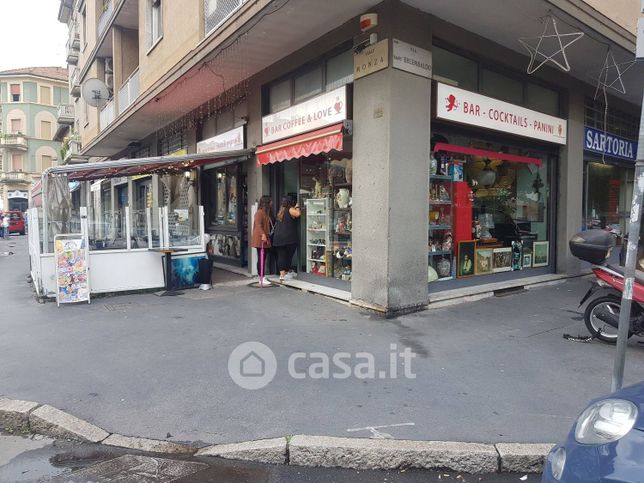 Attività/licenza (con o senza mura) in commerciale in Via Sant'Erlembaldo