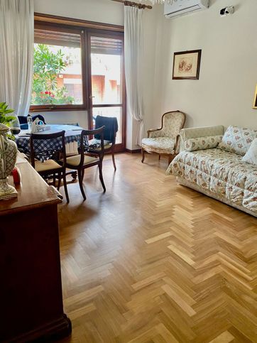 Appartamento in residenziale in Via Carlo Conti Rossini 95