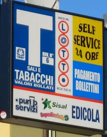 Attivitã /licenza (con o senza mura) in commerciale in Piazza XX -Settembre