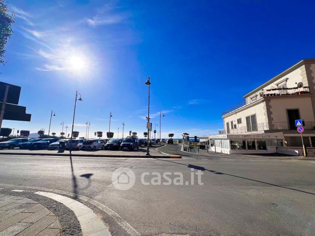 Appartamento in residenziale in Via Angelo Compagnone