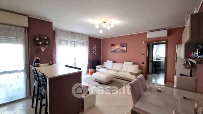 Appartamento in residenziale in Via L. Nilde Iotti 5