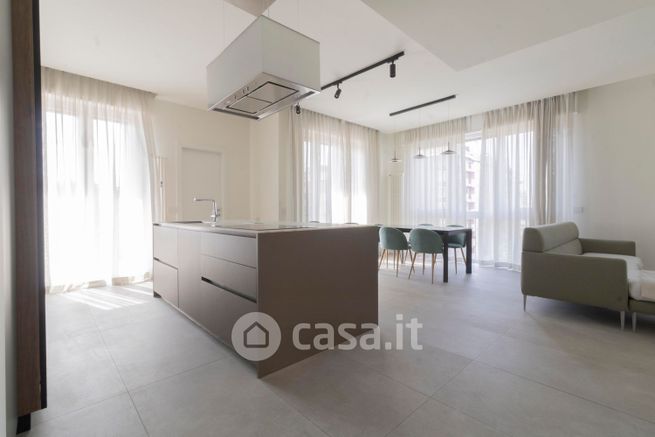 Appartamento in residenziale in Via Voghera 11
