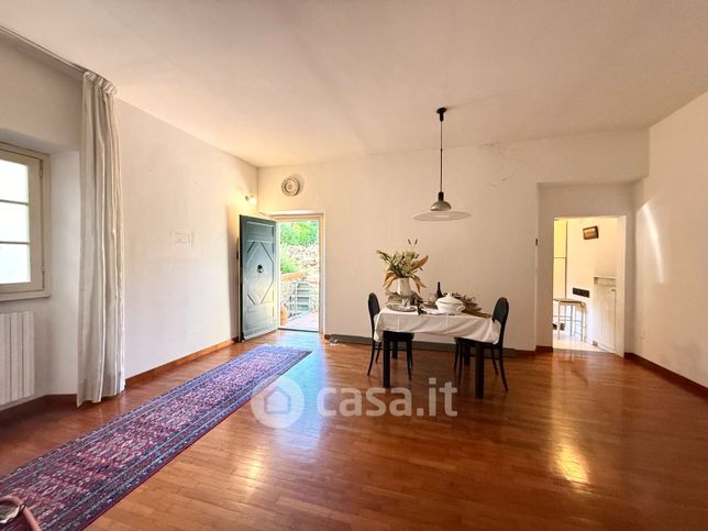 Casa indipendente in residenziale in Via Livornese 625