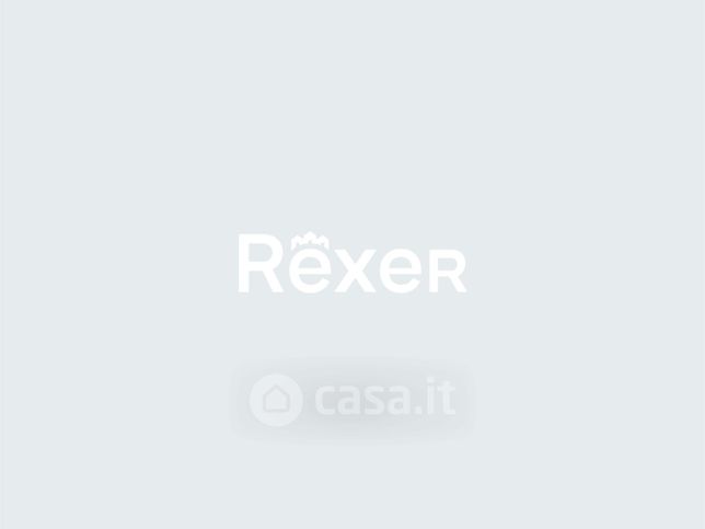 Box/posto auto in residenziale in Via Roma