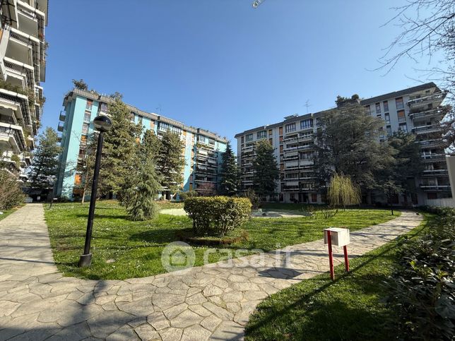 Appartamento in residenziale in Via Volturno 80