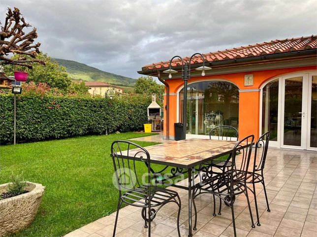 Villa in residenziale in Via Montalese