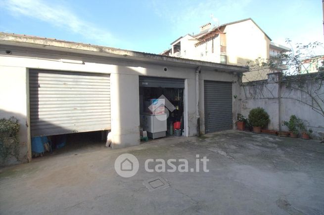 Box/posto auto in residenziale in Corso Filippo Brunelleschi 28