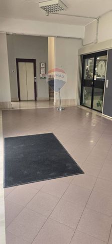 Ufficio in commerciale in Via Olindo Guerrini 20
