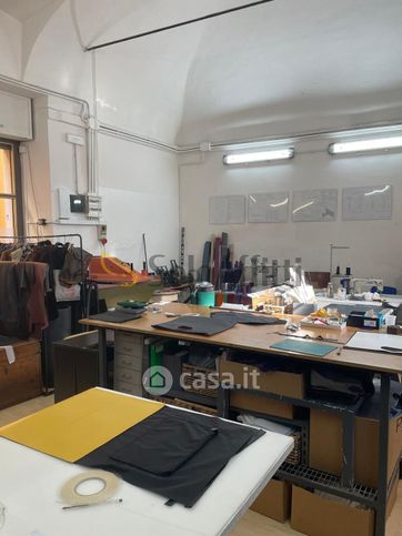 Capannone in commerciale in Via del Leone