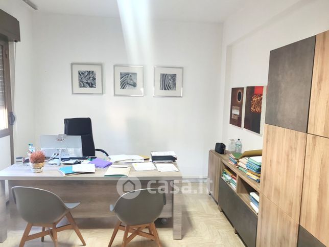 Ufficio in commerciale in Corso della Repubblica