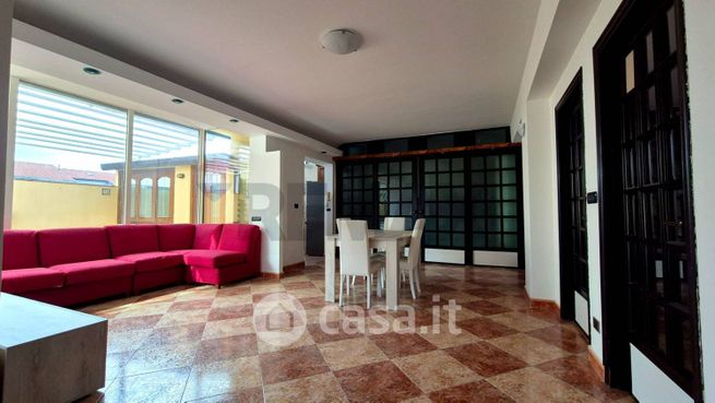 Appartamento in residenziale in Via Finocchiari 113