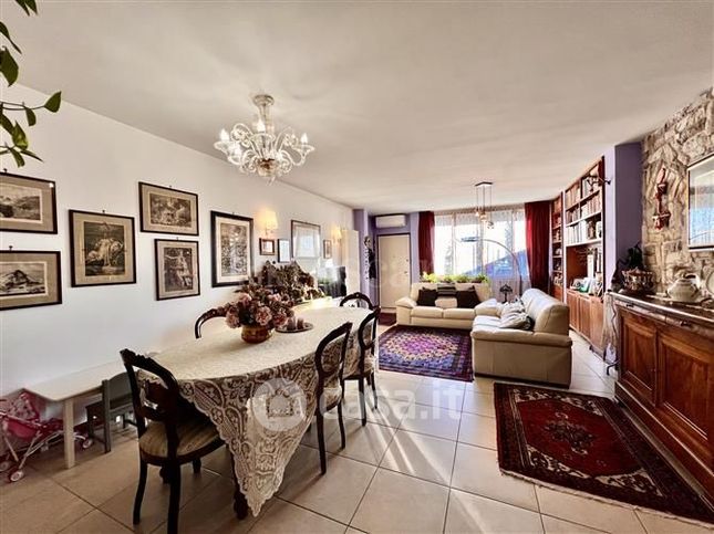 Villetta a schiera in residenziale in Via Lombardia 37