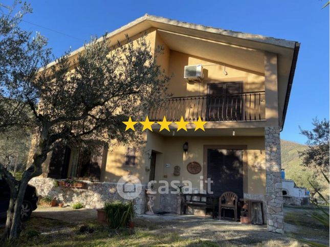 Appartamento in residenziale in Via Monte Falcone